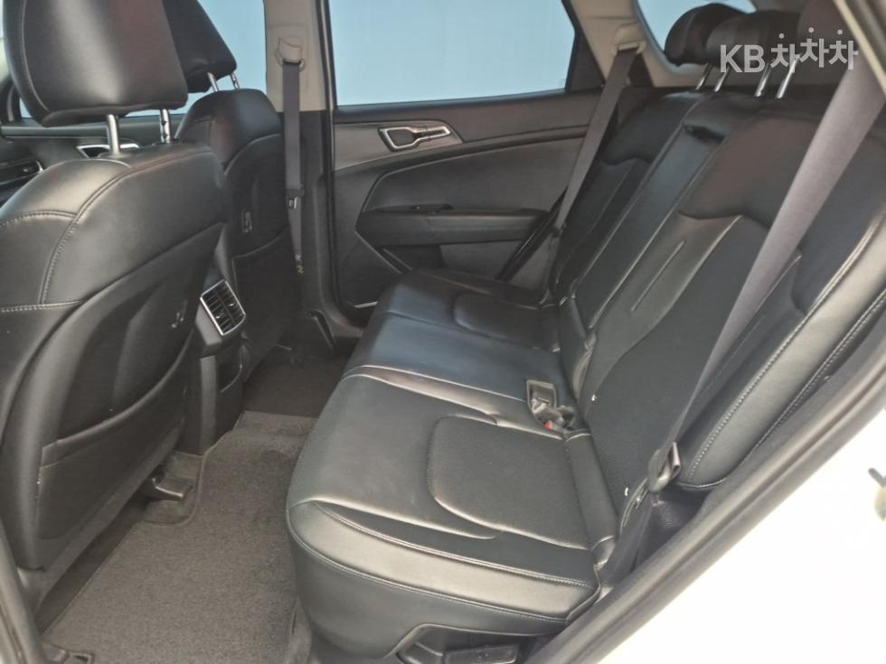 2022 - kia sportage