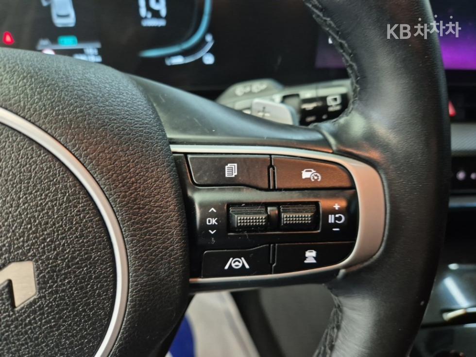 2022 - kia sportage