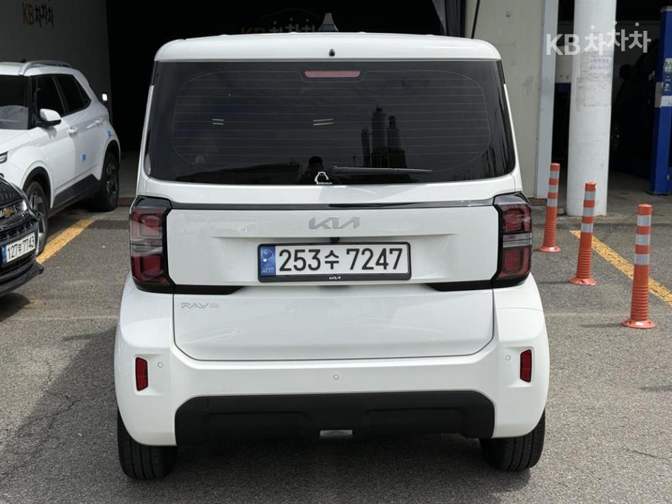 2023 - kia ray