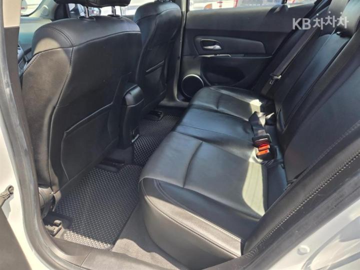 Chevrolet Lacetti Premiere 1.6 CDX IDENTITY Premium Type 9