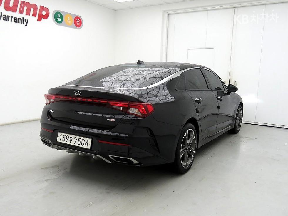 2021 - kia k5