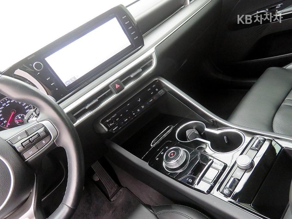2021 - kia k5