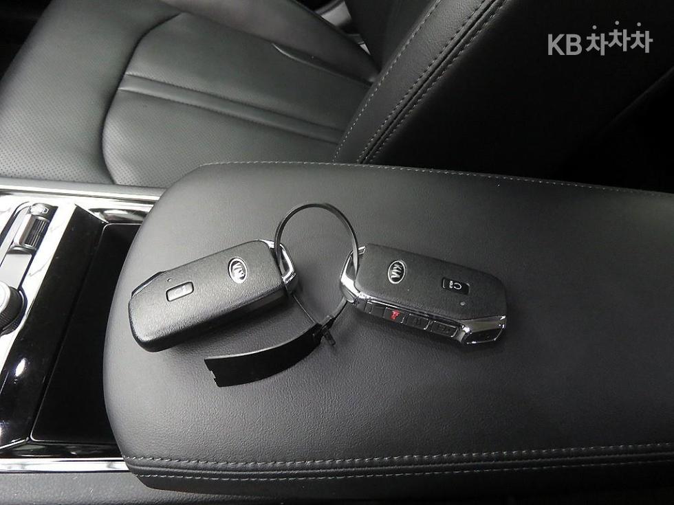 2021 - kia k5