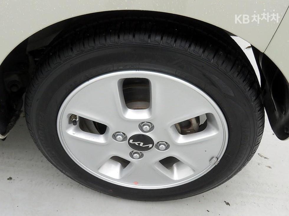 2022 - kia ray