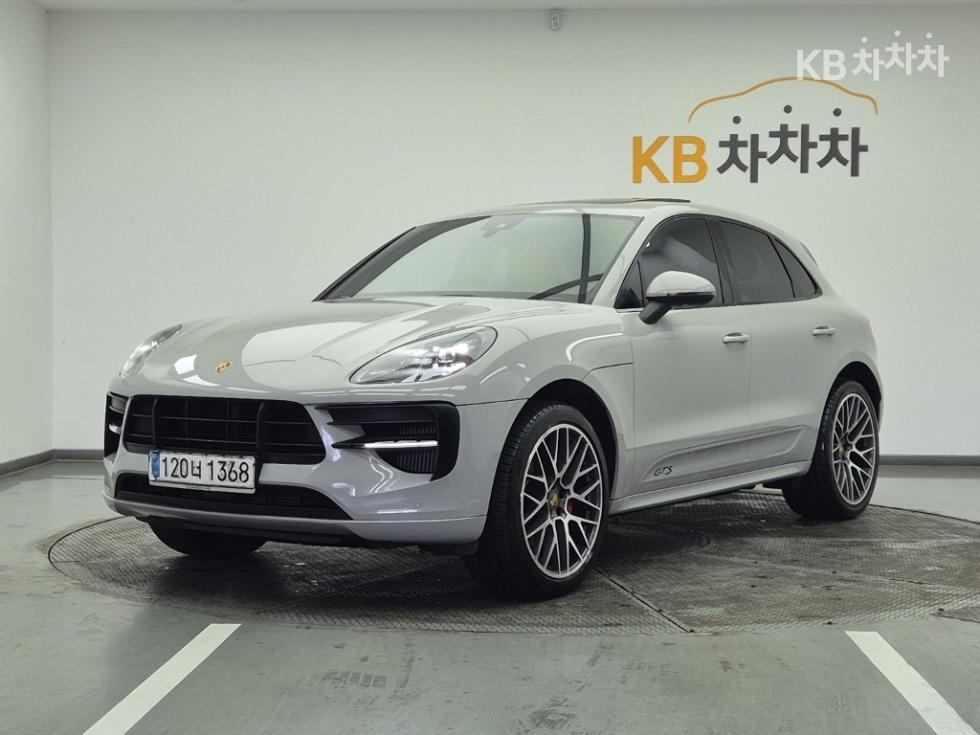 2021 porsche macan