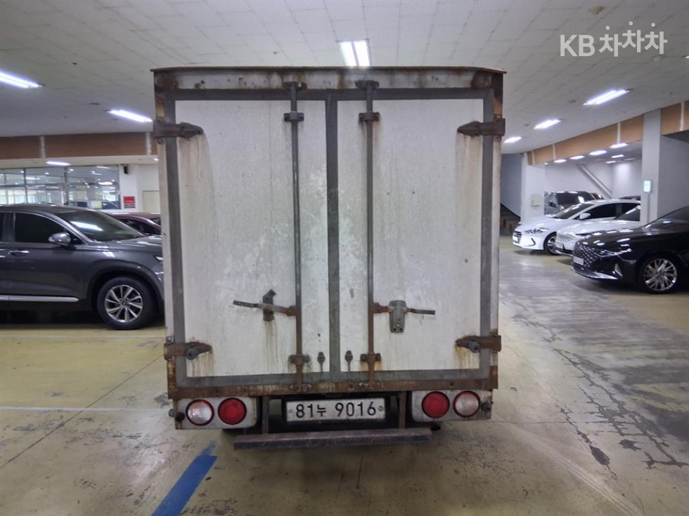 2016 - kia bongo iii