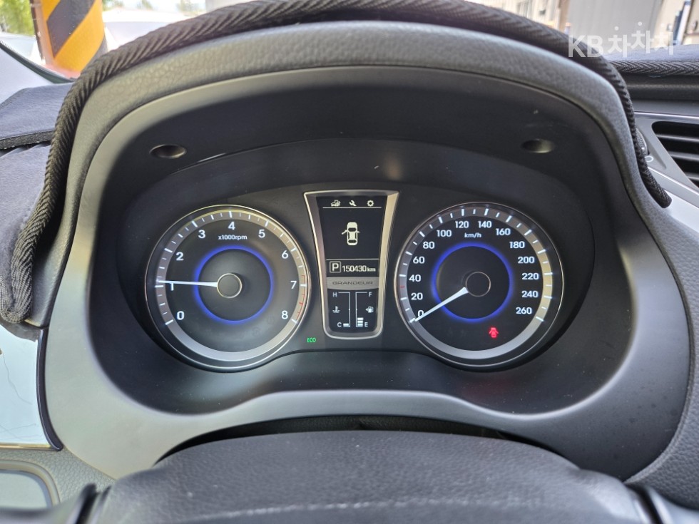 Hyundai Grandeur — miniaturë 9