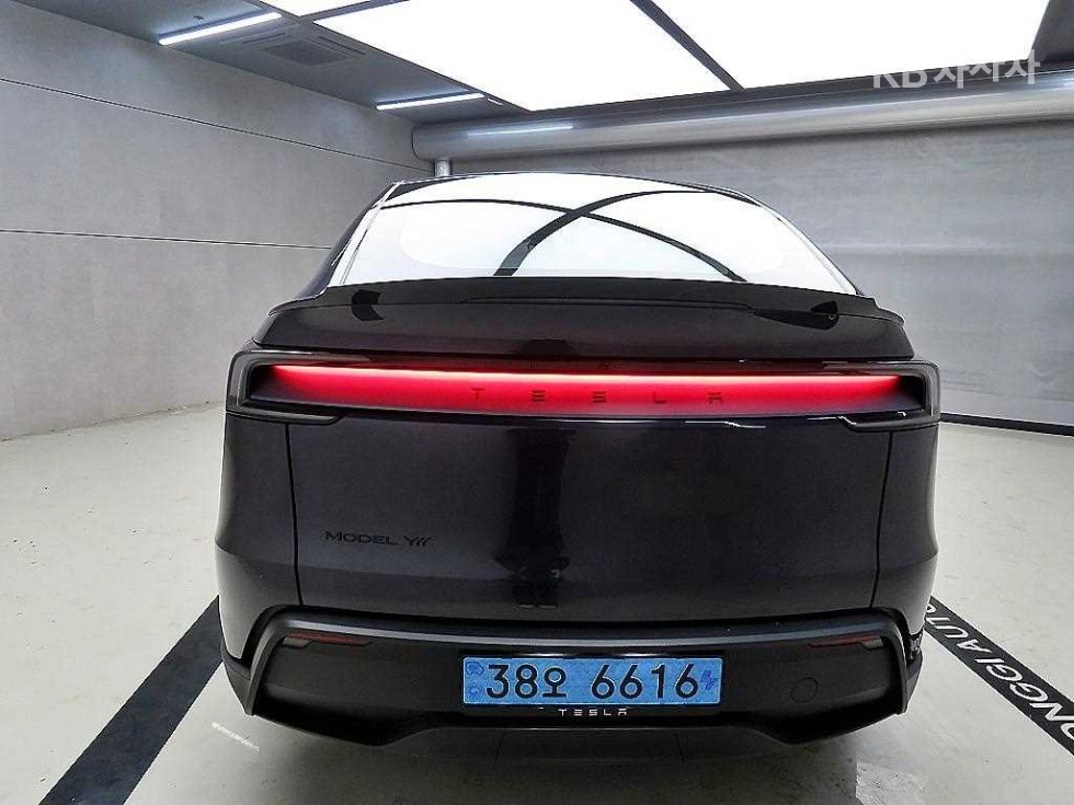테슬라 Model Y Long Range AWD