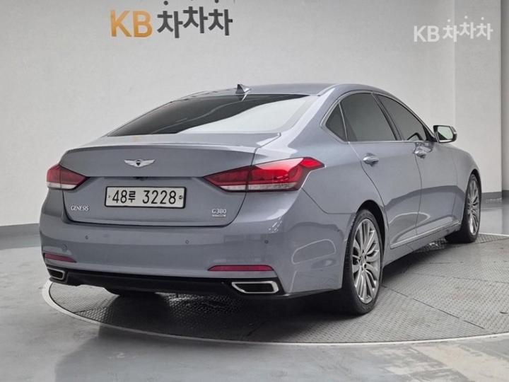 Hyundai Genesis DH G380 Finest Edition AWD 4