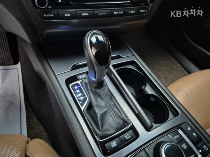 Hyundai Genesis DH G380 Finest Edition AWD 9