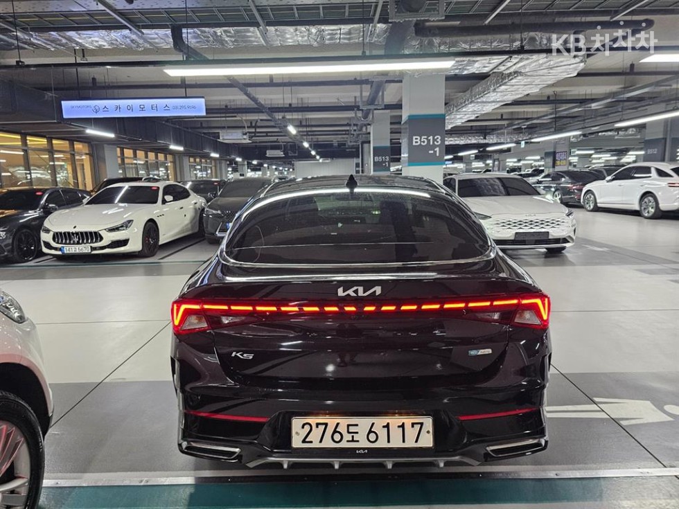 2022 - kia k5