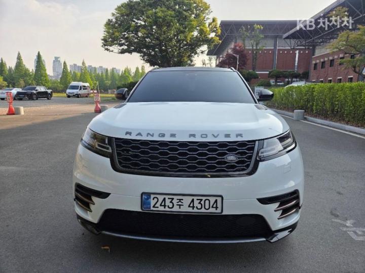 Land Rover Range Rover Velar 3.0 D300 R-Dynamic HSE