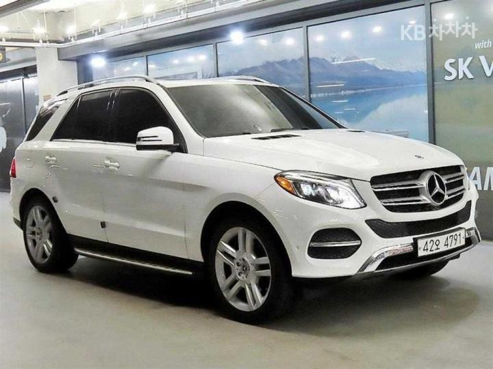 Mercedes-Benz GLE-Class W166 350d 4Matic Base Type