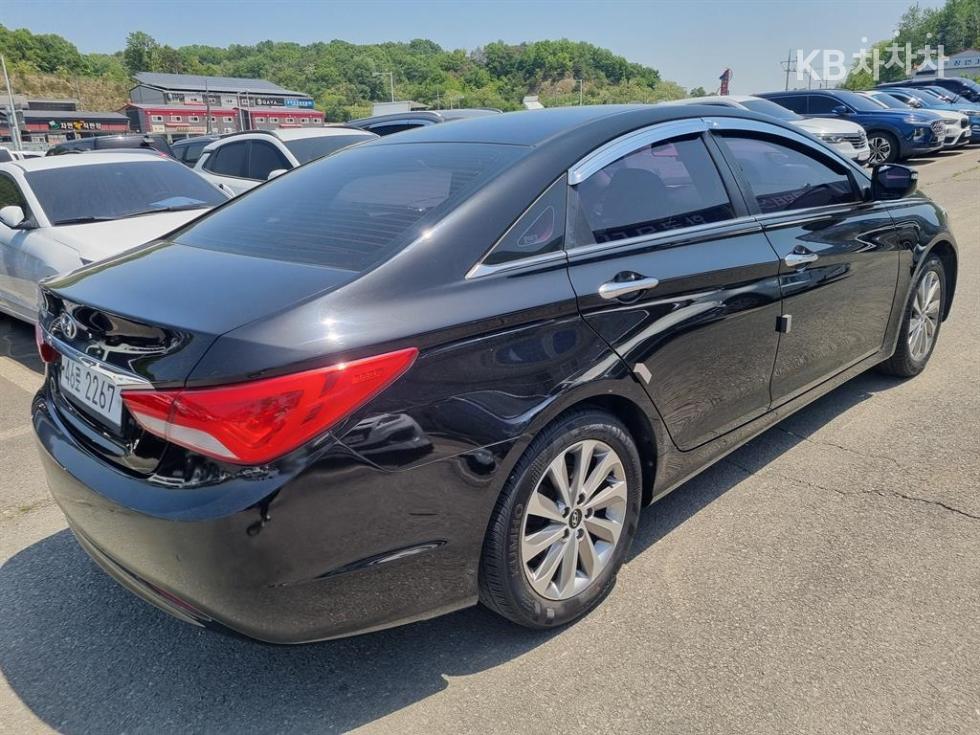 Hyundai Sonata — miniaturë 4