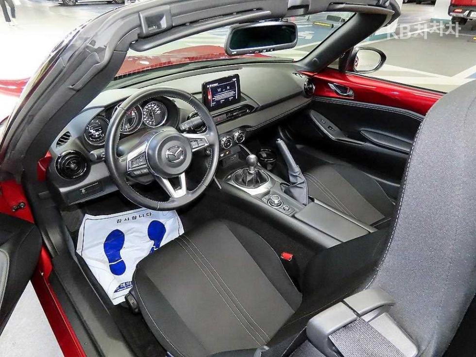 2020 - mazda mx-5
