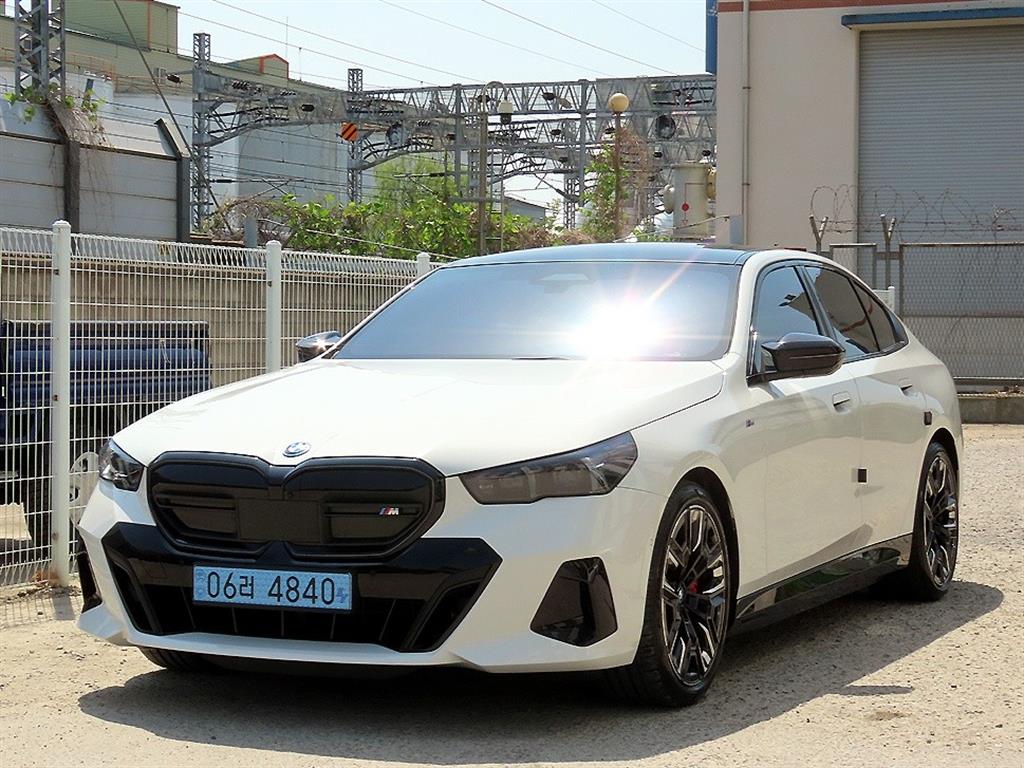 BMW i5 M60 xDrive 기본형