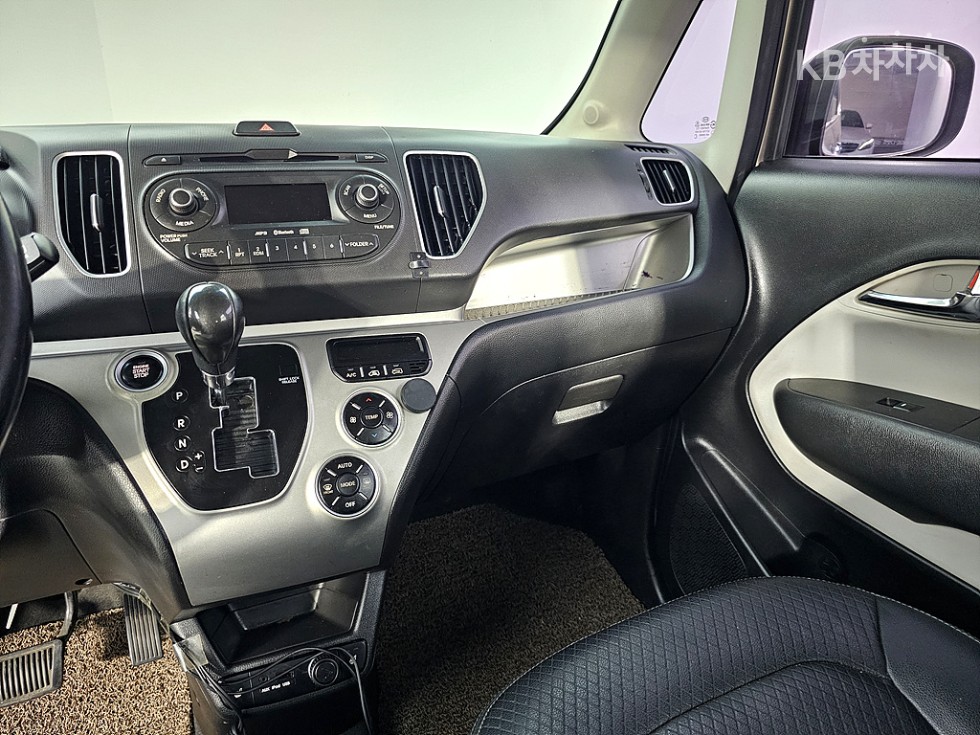 2014 - kia ray