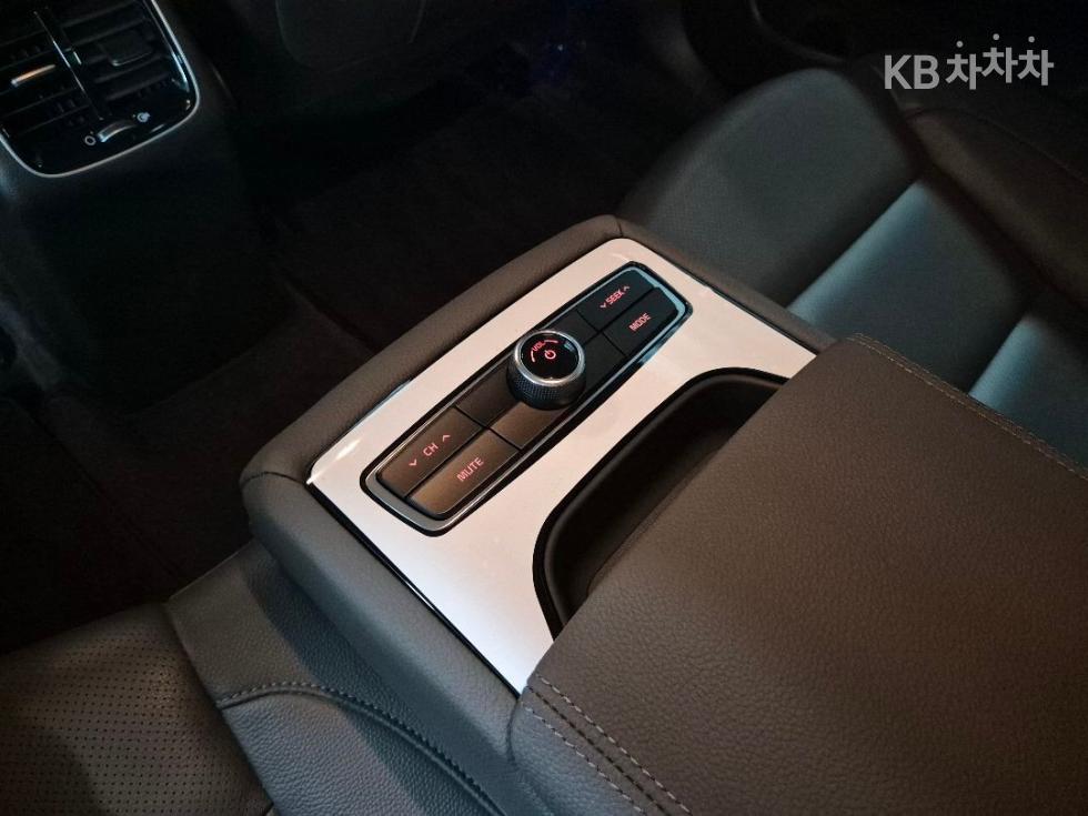 2016 - kia k7