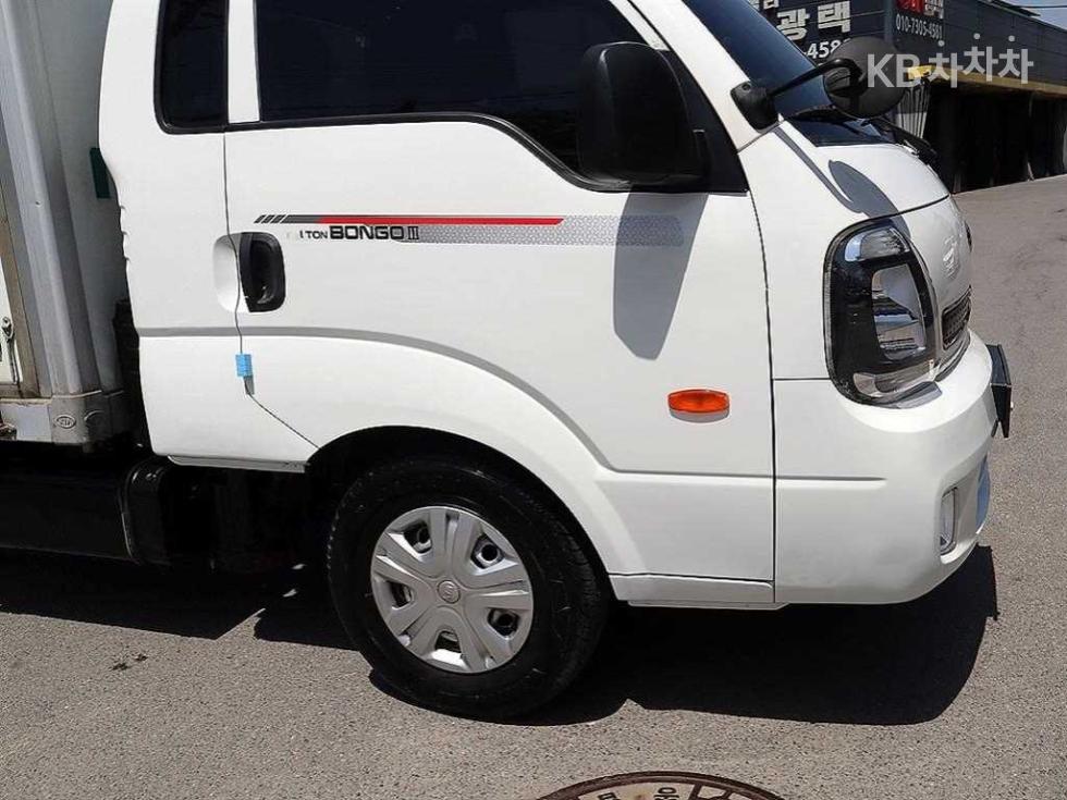 2021 - kia bongo iii