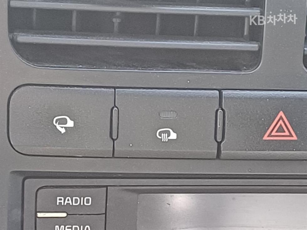 2019 - kia bongo iii