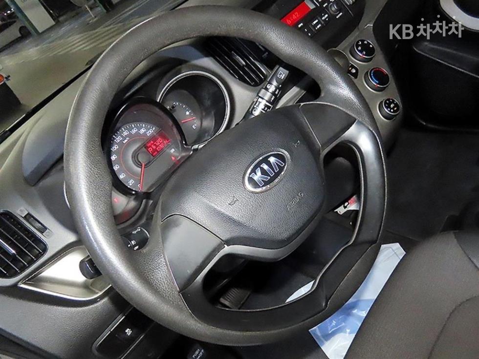 2014 - kia ray-ban
