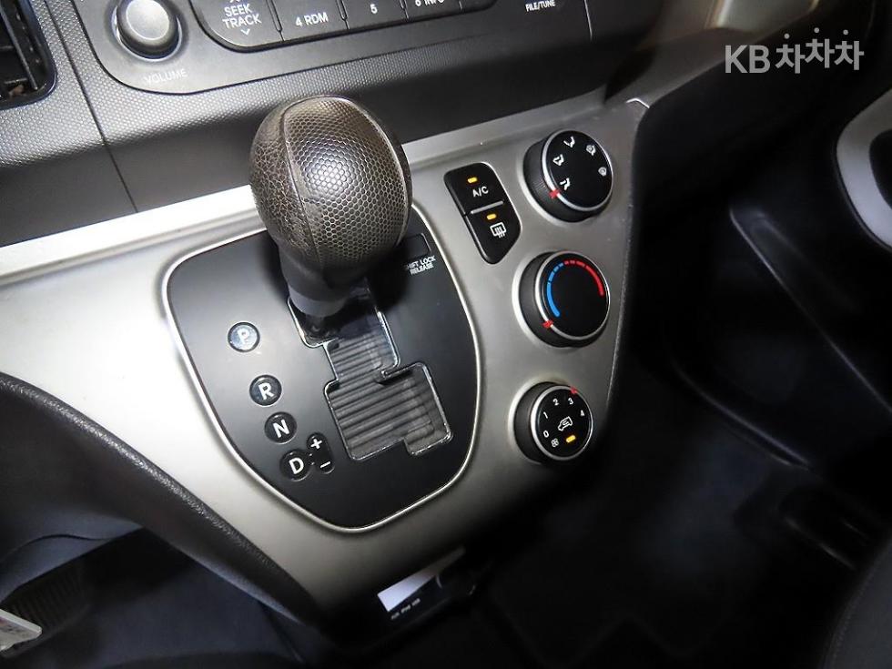 2014 - kia ray-ban
