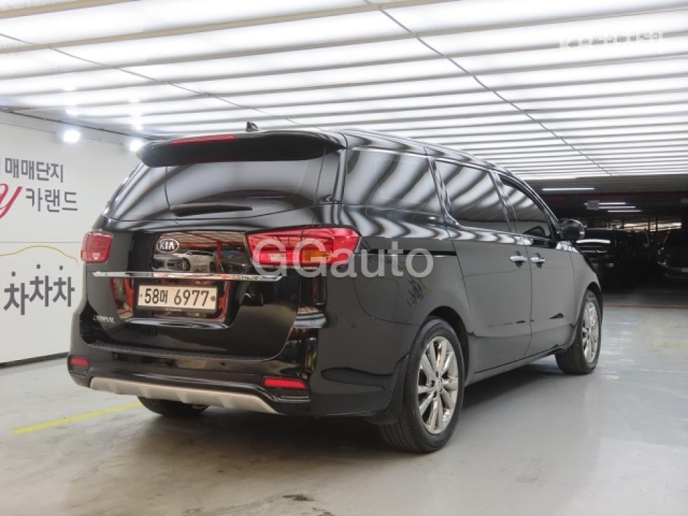 2019 - kia carnival