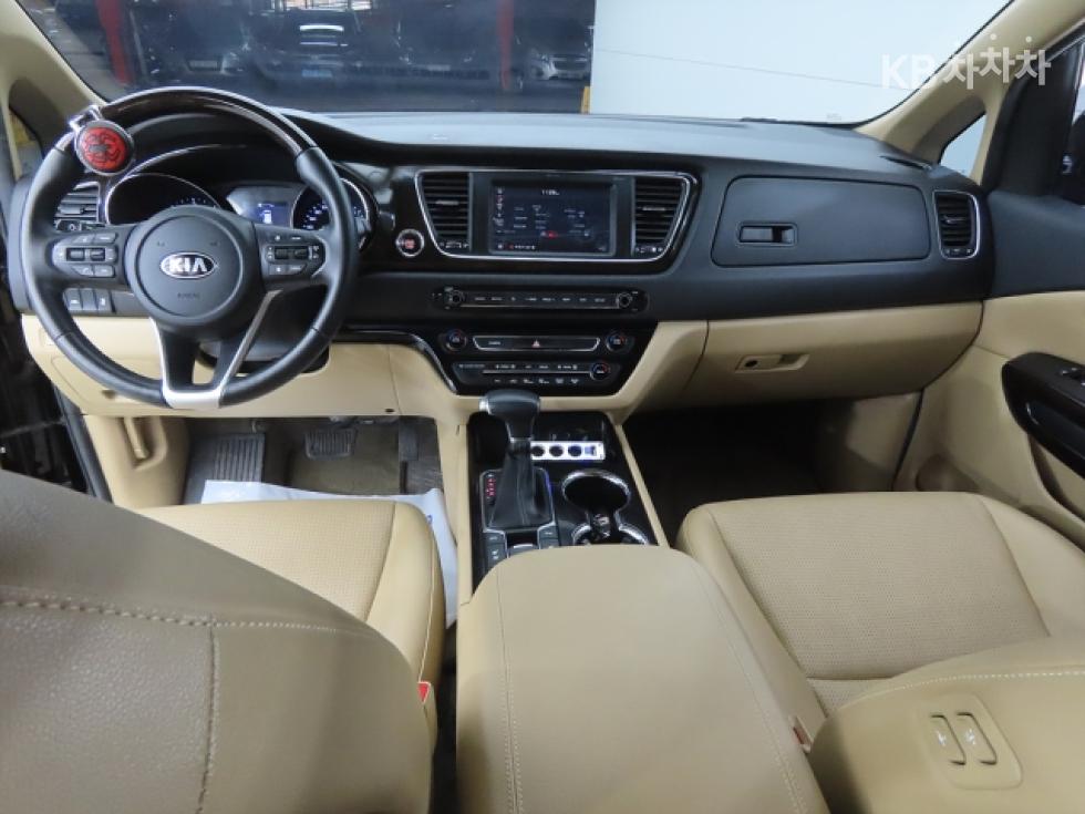 2019 - kia carnival