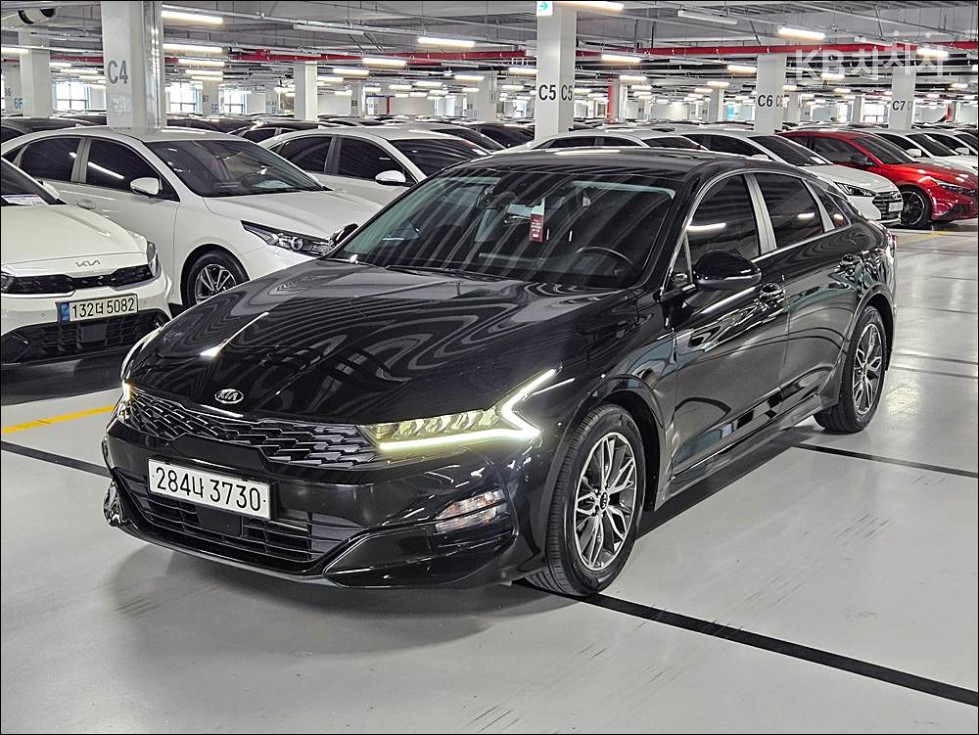 2021 - kia k5