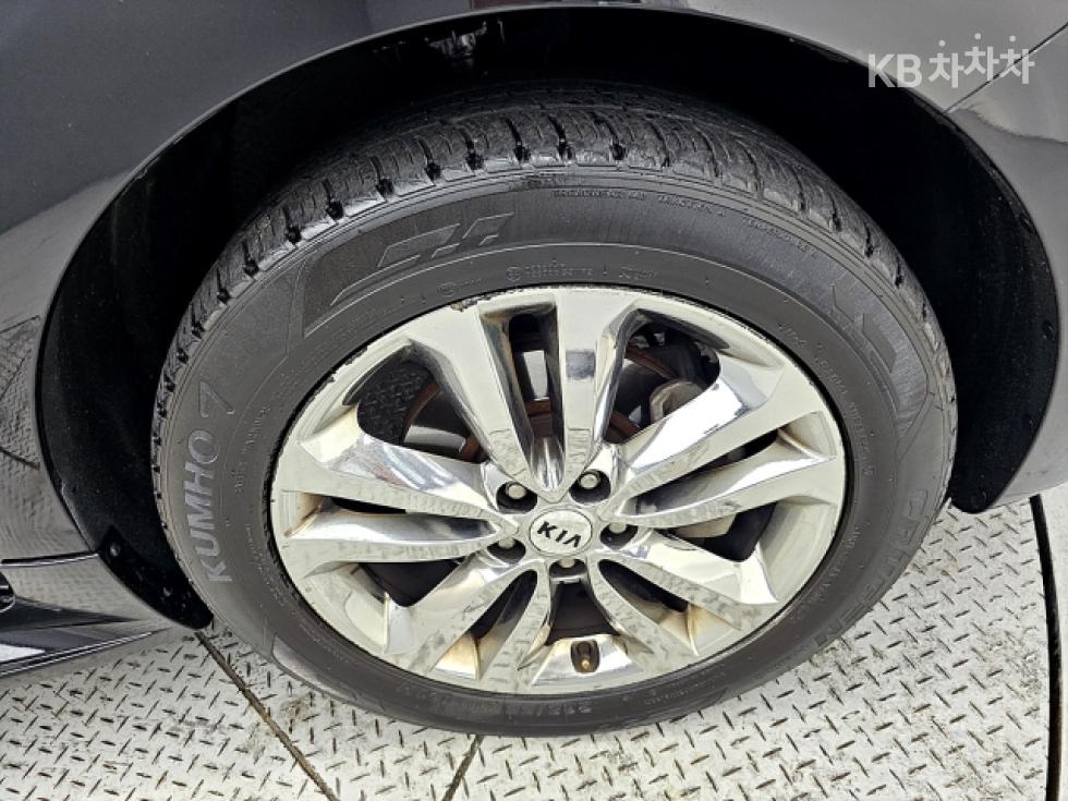 2016 - kia carnival