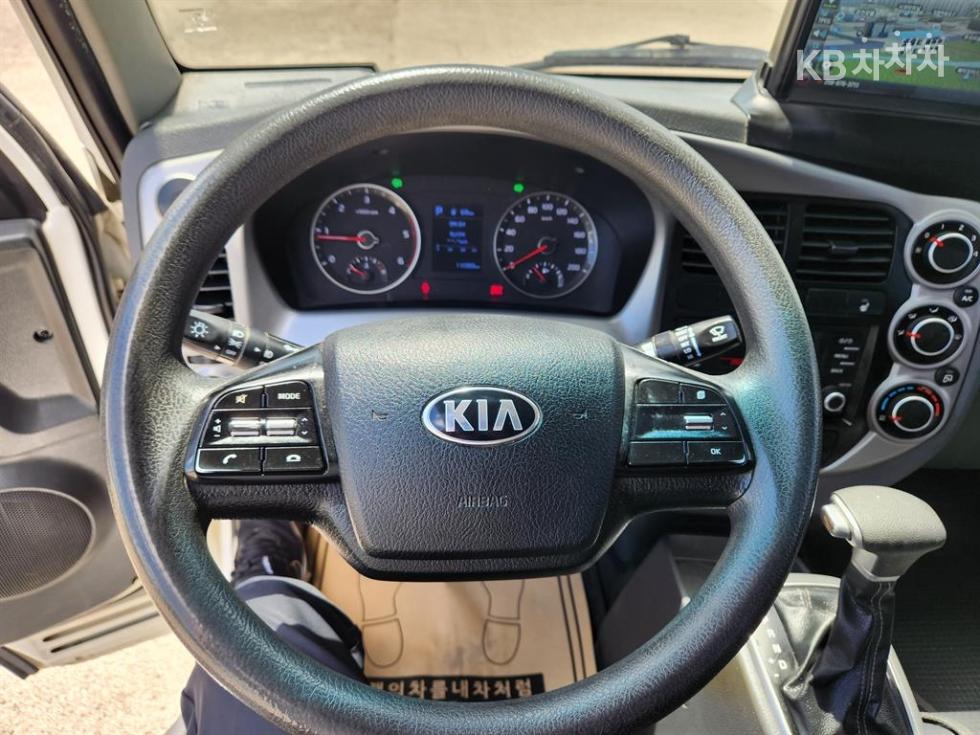 2020 - kia bongo iii
