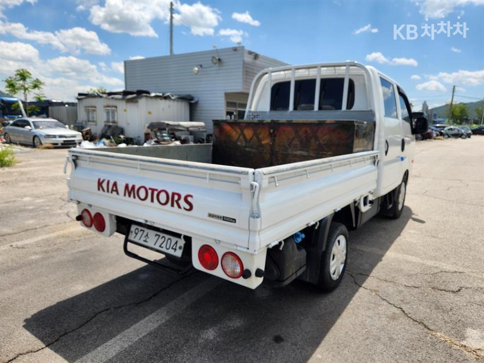 2020 - kia bongo iii