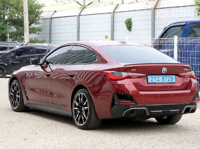2023 - bmw i4