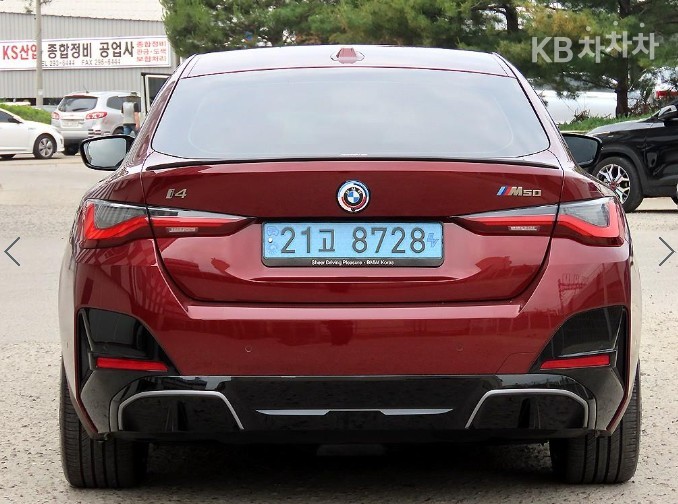 2023 - bmw i4