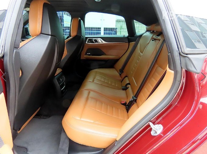 2023 - bmw i4