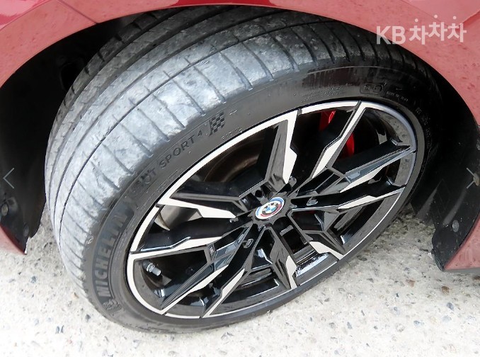 2023 - bmw i4