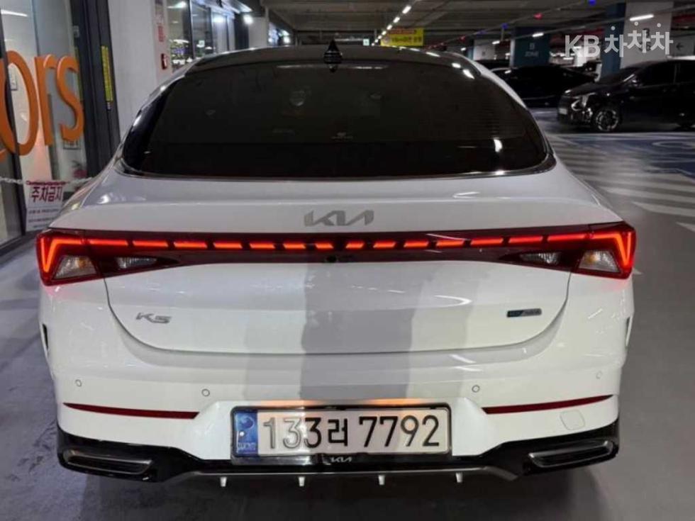 2022 - kia k5