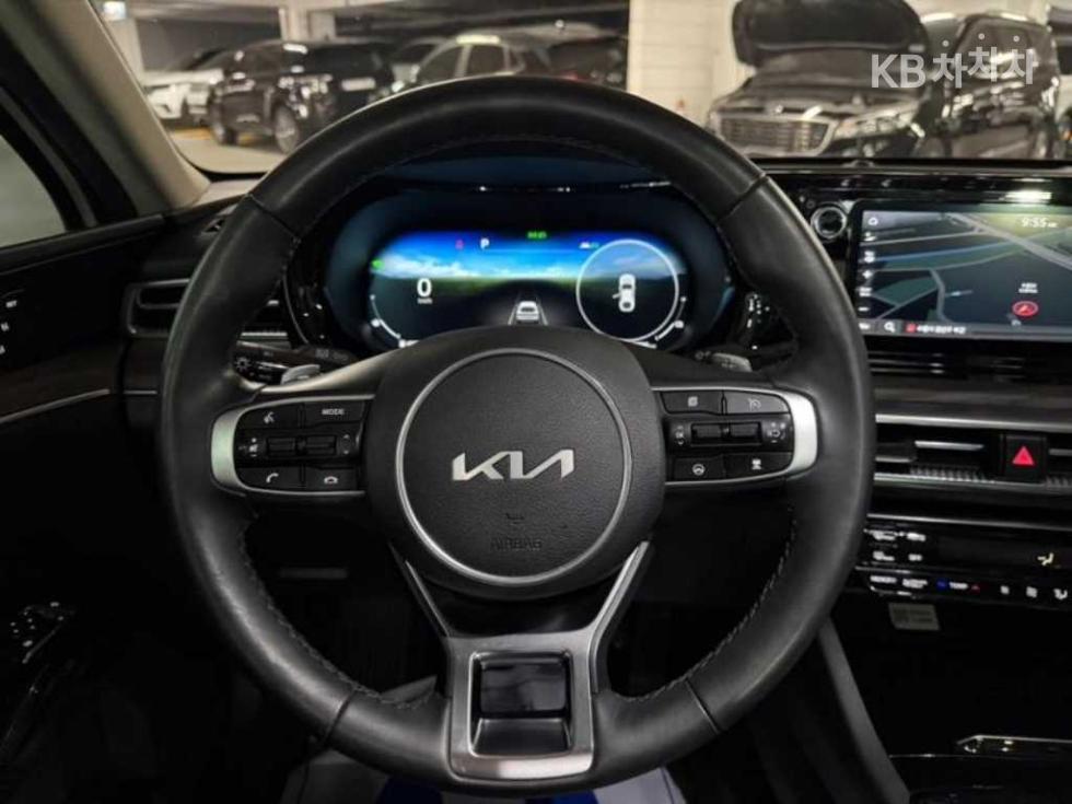 2022 - kia k5