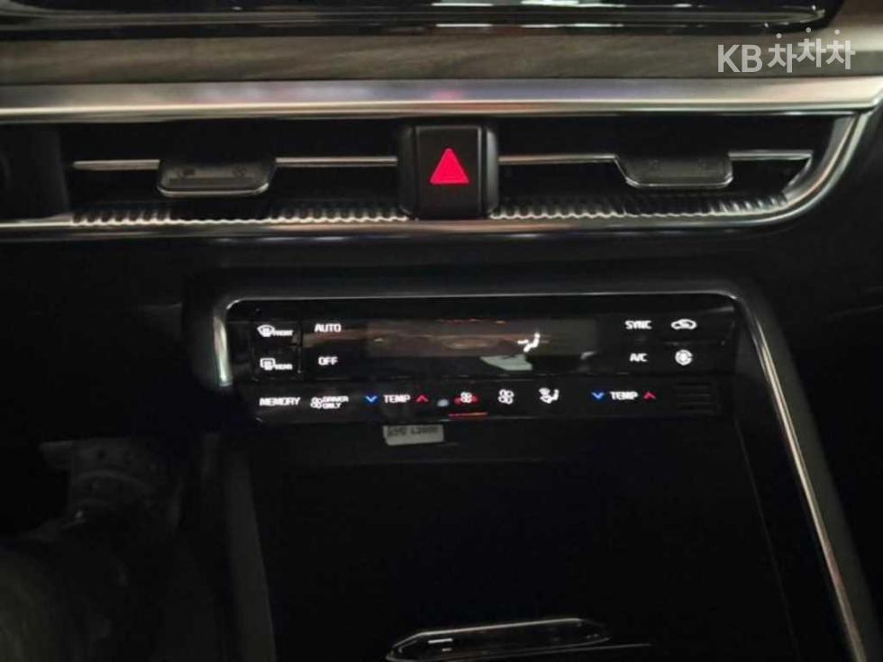 2022 - kia k5