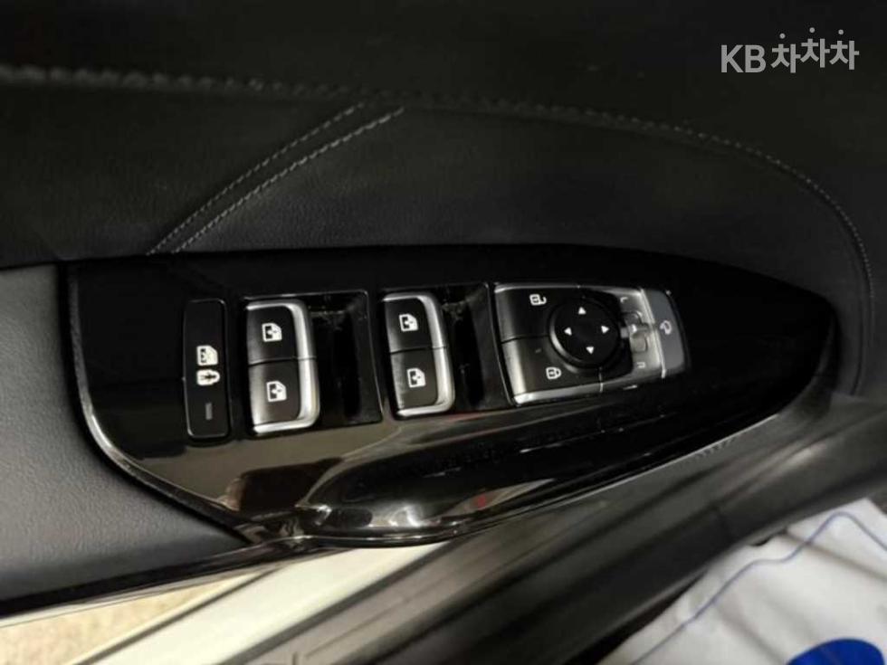 2022 - kia k5
