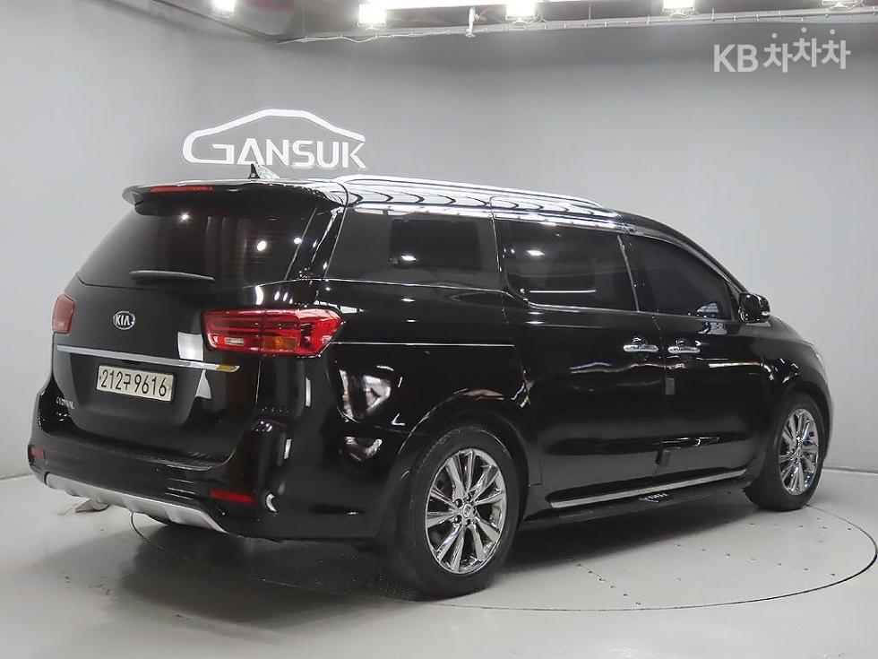 2019 - kia carnival