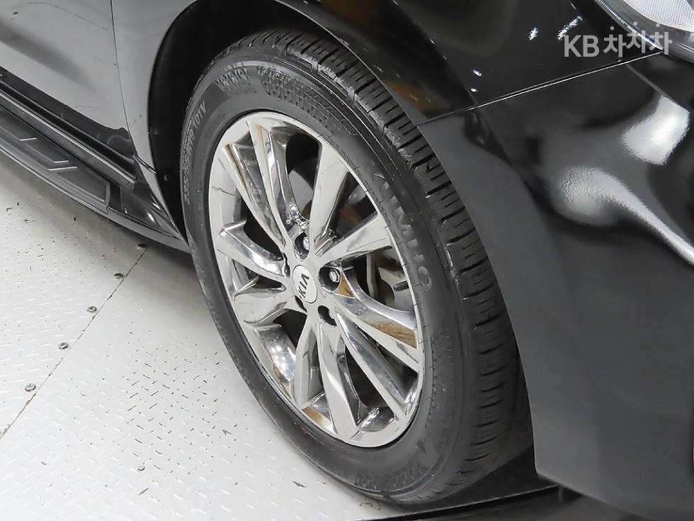 2019 - kia carnival