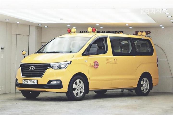 Hyundai Starex LPi 어린이버스 15인승 — foto 1