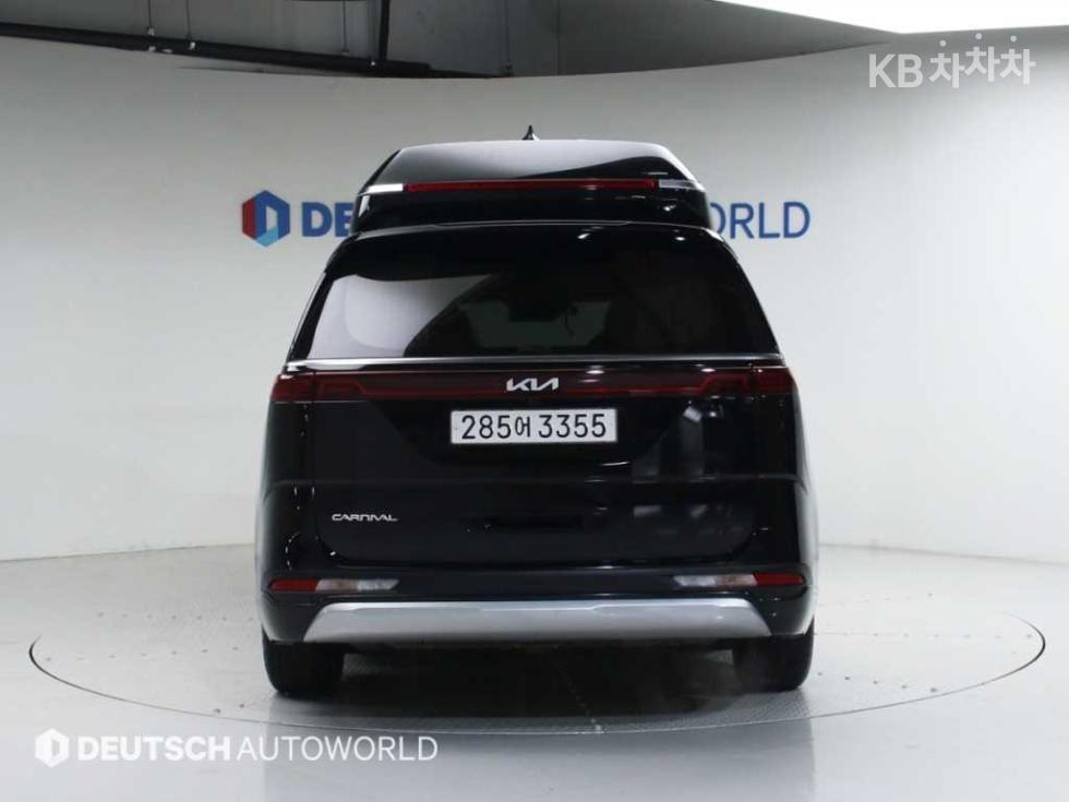 2023 - kia carnival