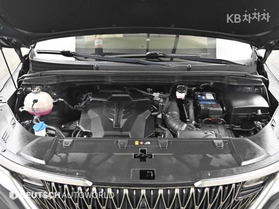 2023 - kia carnival