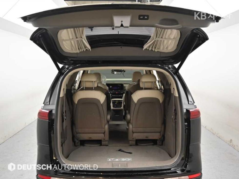 2023 - kia carnival