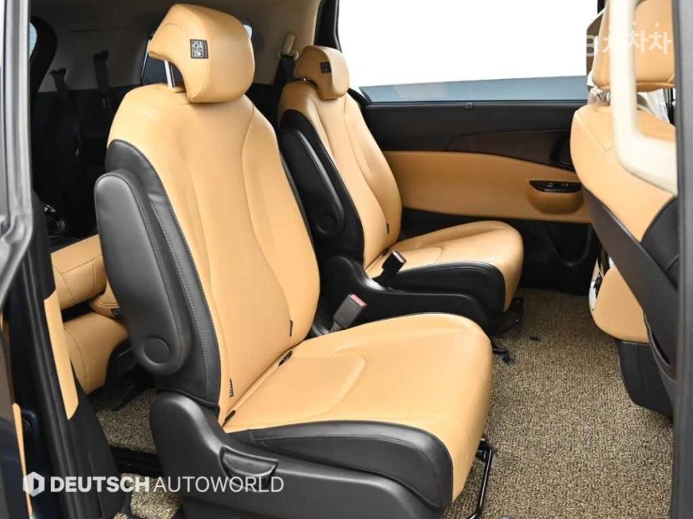 2021 - kia carnival