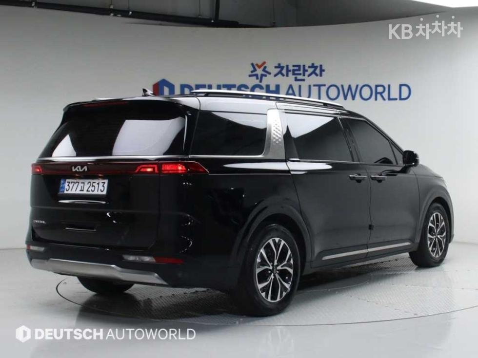 2023 - kia carnival