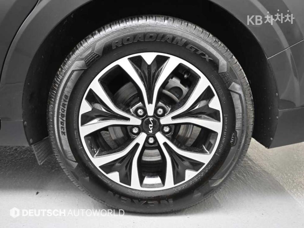 2023 - kia carnival