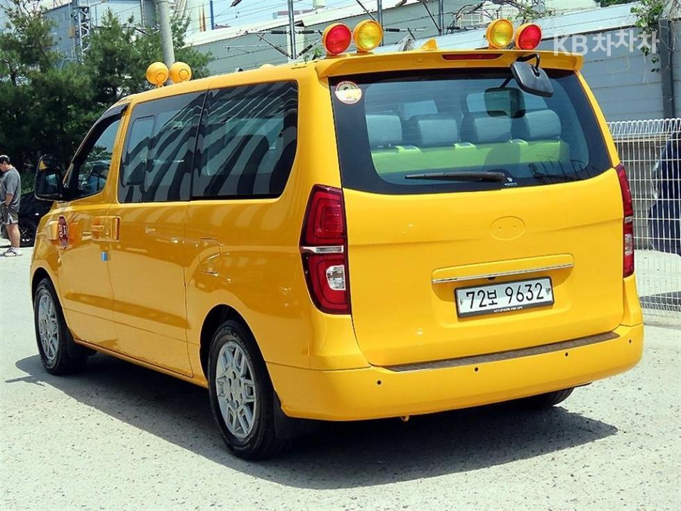 Hyundai Starex — miniaturë 3